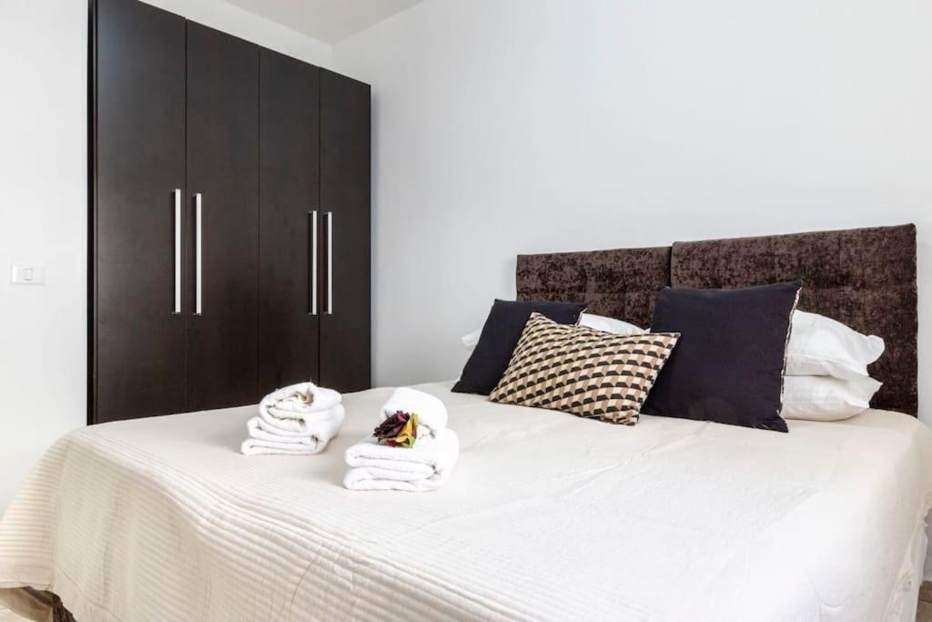 Luxury 3 Bedroom Apt, Harav Kook7 Yerusalem Bagian luar foto