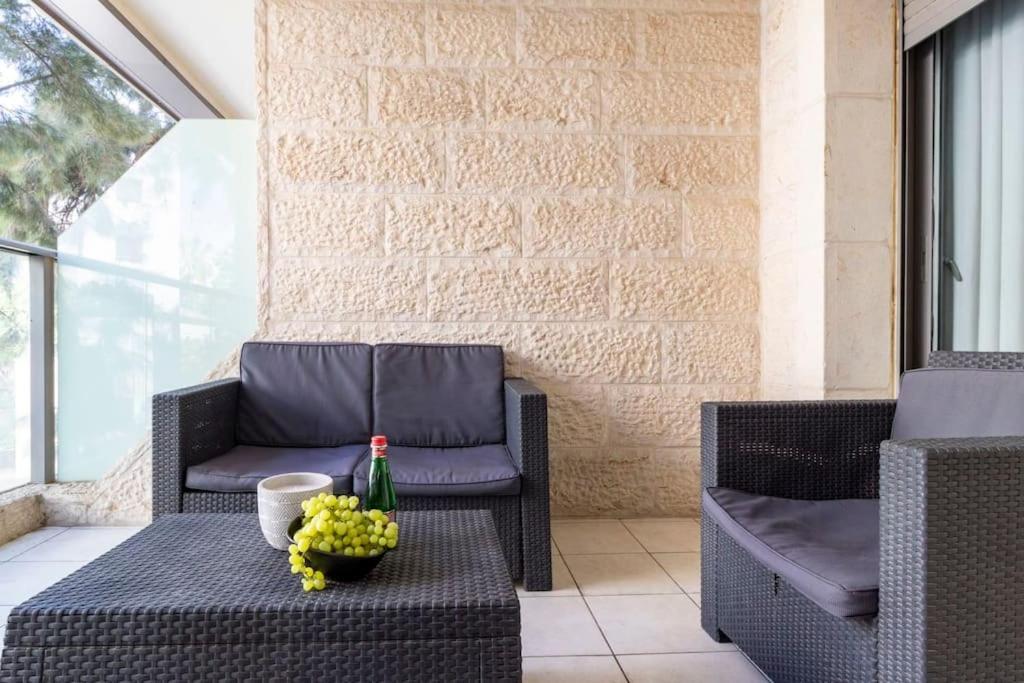 Luxury 3 Bedroom Apt, Harav Kook7 Yerusalem Bagian luar foto