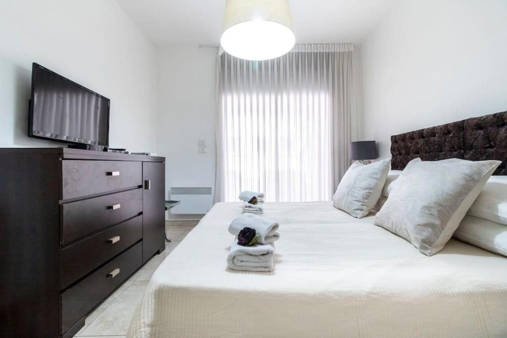 Luxury 3 Bedroom Apt, Harav Kook7 Yerusalem Bagian luar foto