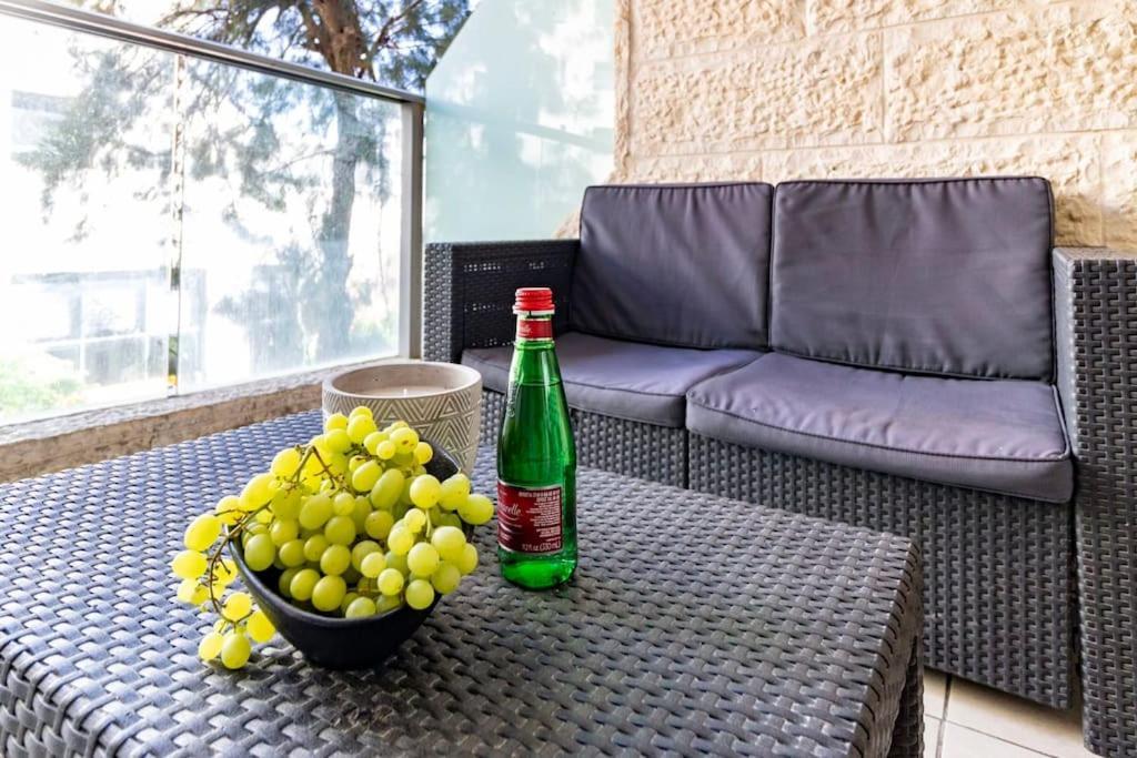 Luxury 3 Bedroom Apt, Harav Kook7 Yerusalem Bagian luar foto