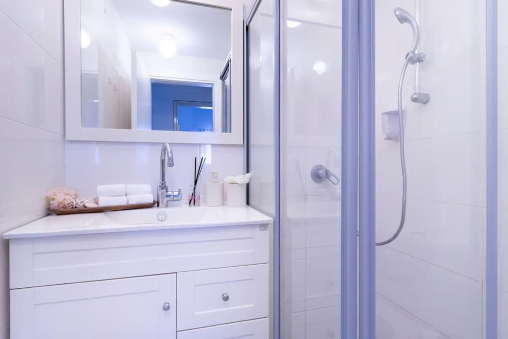 Luxury 3 Bedroom Apt, Harav Kook7 Yerusalem Bagian luar foto