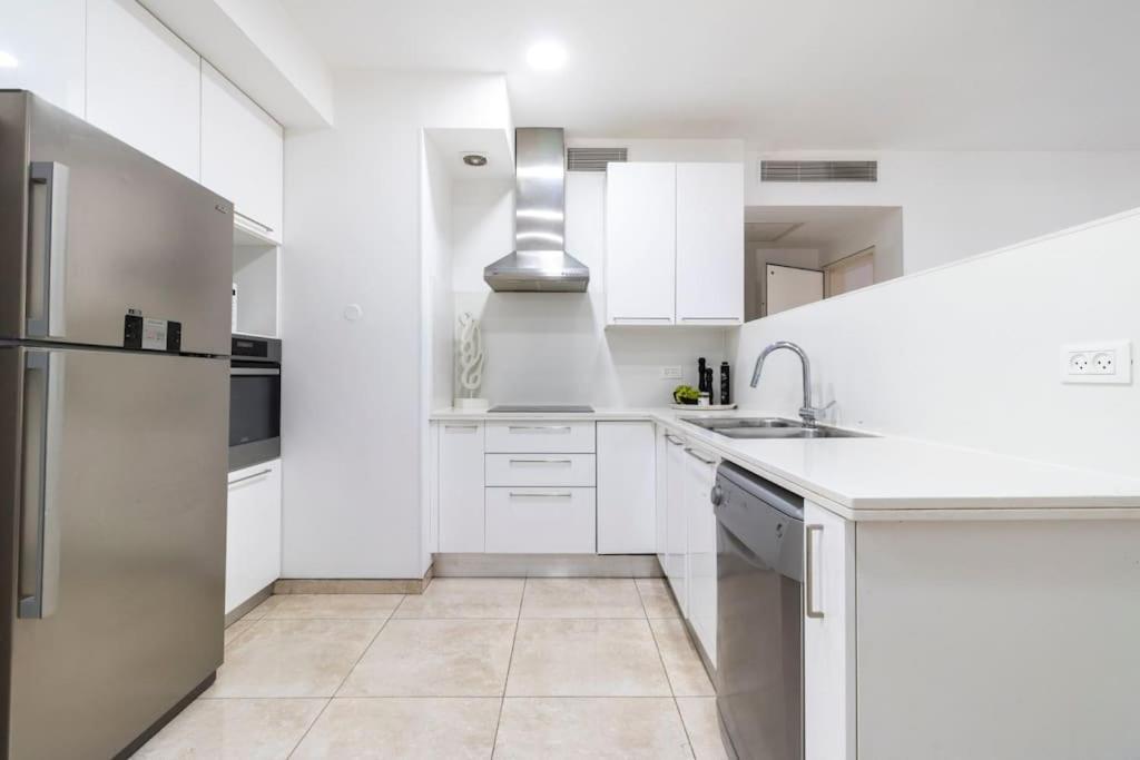 Luxury 3 Bedroom Apt, Harav Kook7 Yerusalem Bagian luar foto