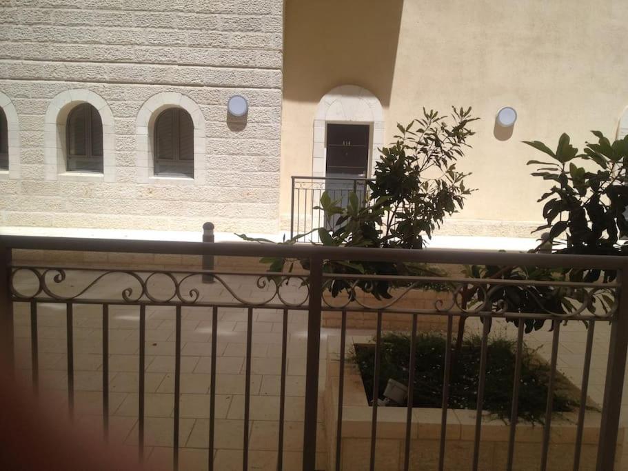 Luxury 3 Bedroom Apt, Harav Kook7 Yerusalem Bagian luar foto